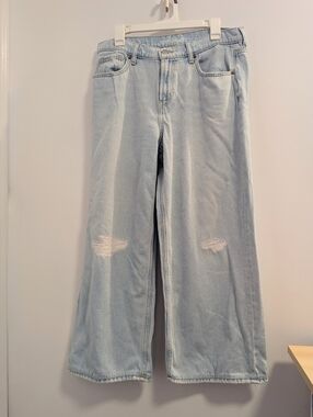 Old Navy Baggy Wide Leg Light Wash Distressed Jeans